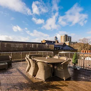 Апартаменты Penthouse Loft With Roof Terrace Not For Events Or Parties Лондон