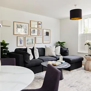 The Ravenscourt Park Escape - Bright 2bdr Flat * Лондон