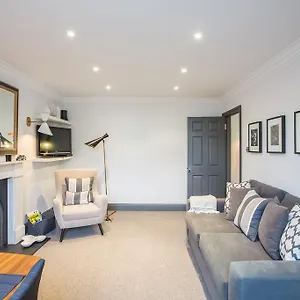 Eson2/ Bolton Gardens Lodge Apartment *