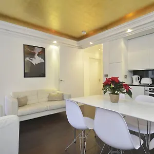 Apartment Uber Trafalgar