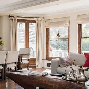 Harcourt Terrace Apartment