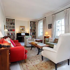 Holiday home Veeve - Fields London