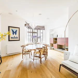 Apartment Cockspur Street, 3 Bedrooms London
