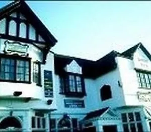 Rising Sun 3* Harrow