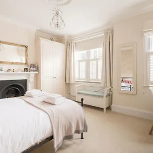 Family In Battersea Holiday home