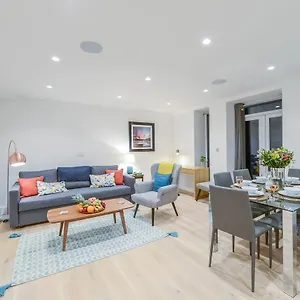 Apartment Stunning Ealing *