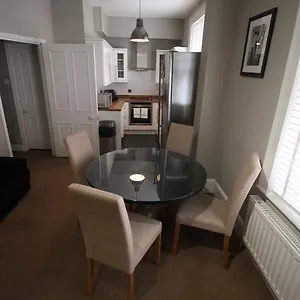 Apartment Flat 2 Broad Court *