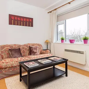 Professionally Cleaned 1 Bed Flat In South Kensington Apartment