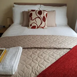 Kathleen House 3*