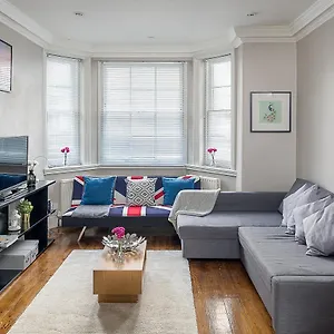 Gloucester Road Apartment *