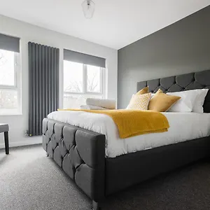Second Nest Waterloo Apartment *
