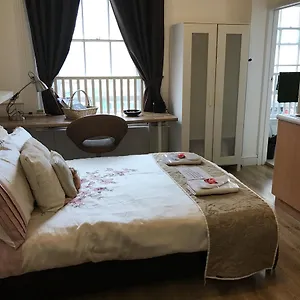 Kings Cross St Pancras Studio 2 *