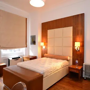 Sloane Square Apartment