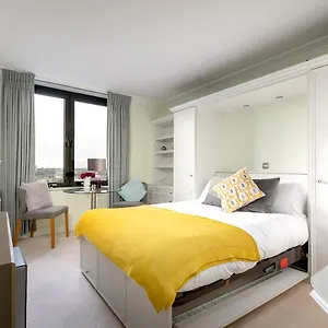Point West Apartment London