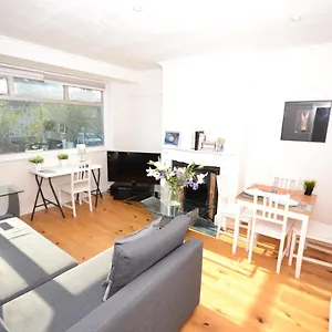 Apartment Stunning Park Royal *