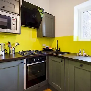 Apartment Stylish Hyde Park Gem London
