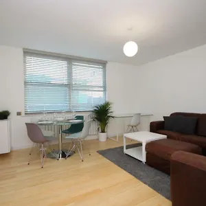 Camden Town Spacious 2 Bedroom - Sleeps 5 Guests! Apartment London
