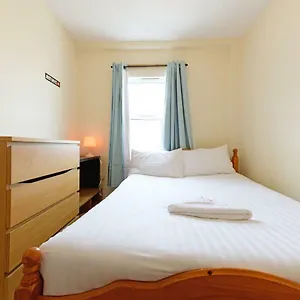 Holiday home Stamford Bridge *