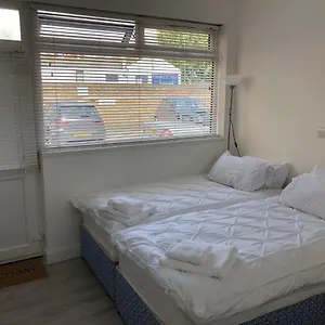 Private Studio * Hendon