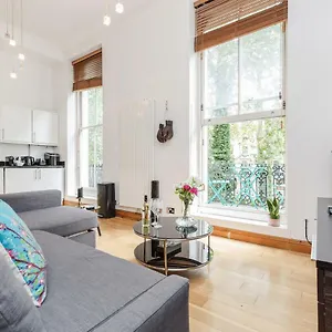 Porchester House Apartment *