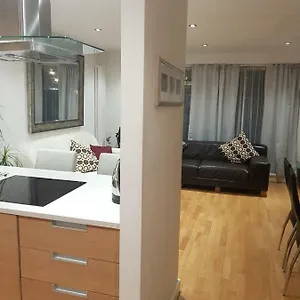 London Apartments *