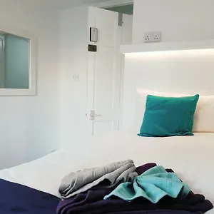 Chancery Hub Guest house 3*