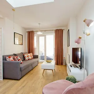 Highbury Fieldway * London