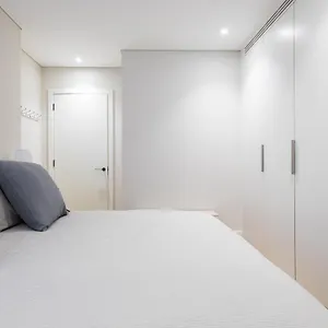 Apartment Vi Castle Lane London