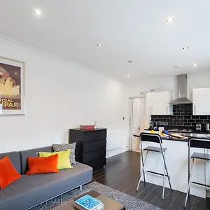 Apartment The Barons Court Gem London