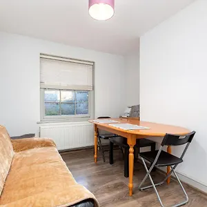 Clemence Street 3* London