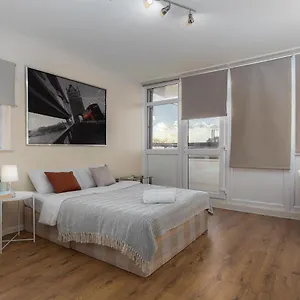 Queensland House Apartment London