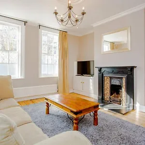 Apartment Large Luxury Townhouse In The Centre Of
