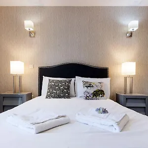Hotel Twyne House 4*