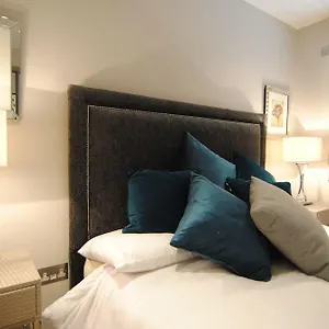 Lux St James Central With Wifi - By City 4*