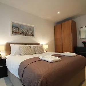 Fusion Court Serviced * New Malden