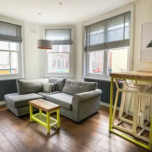Airy Modern 1 Bed In Shoreditch London