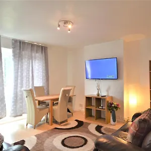 Zone 1 Lovely 3bedroom Maisonette Apartment *
