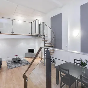 Apartment Amazing 2Br Triplex Apartment 2Mins From Oxford Street London