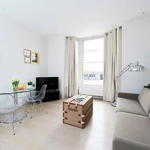 Recently Redecorated Bright 1br Near Shepherds Bush With Parking Soa *