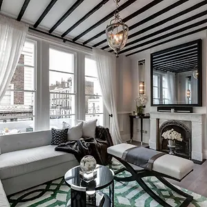 Deluxe Victoria House With Views Over The Historic Pimlico Conservation Area *