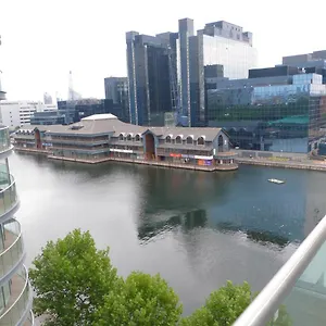 1 Bed Suite, Waterside, Canary Wharf * London