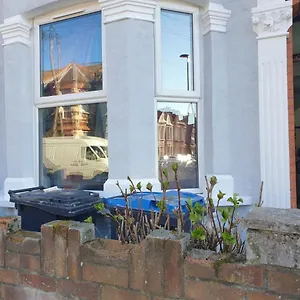 Burney Tomar House * Croydon
