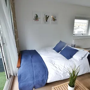 Апартаменты Garden Tower Flat *