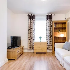 Fabulous 2 Bedroom In Bridge Apartment