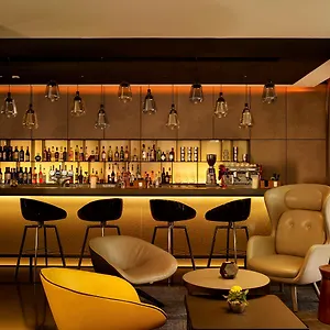 Hotel Park Plaza London, Park Royal 4*