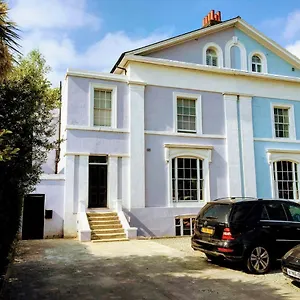 Elegant & Spacious Parkside 2-bedroom 2-bathroom Flat In Period Building On Blackheath Common - Private Entrance, Great Greenwich Location, Easy For O2 Arena And City! شقة *