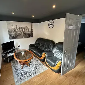 Apartment Brand New Large Flat!