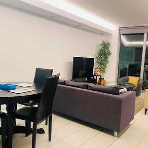 Apartment Off 12