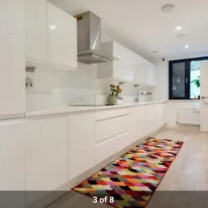 Cape House London: Spacious 4-bedroom Retreat With Garden Holiday home London