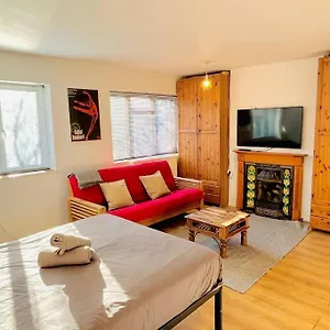 Apartment Camden Studio By Dc